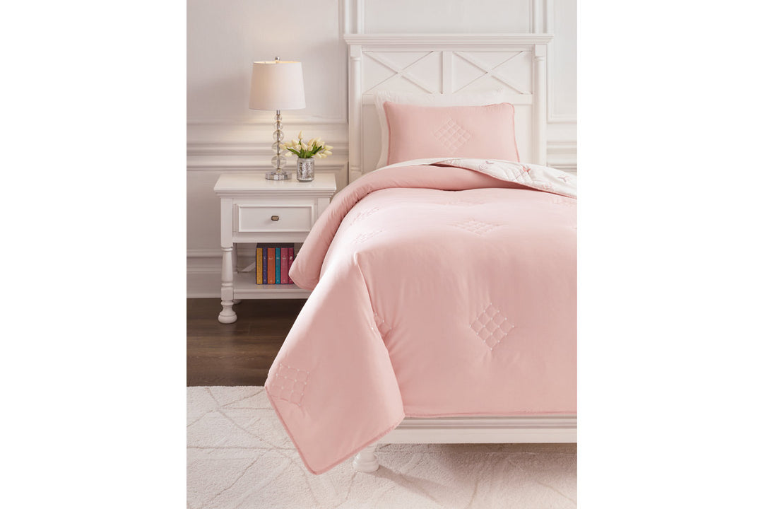  Lexann Comforter Sets - Youth Top of Beds